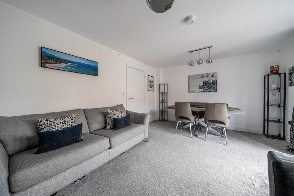 1395508-13-695d120e8b241