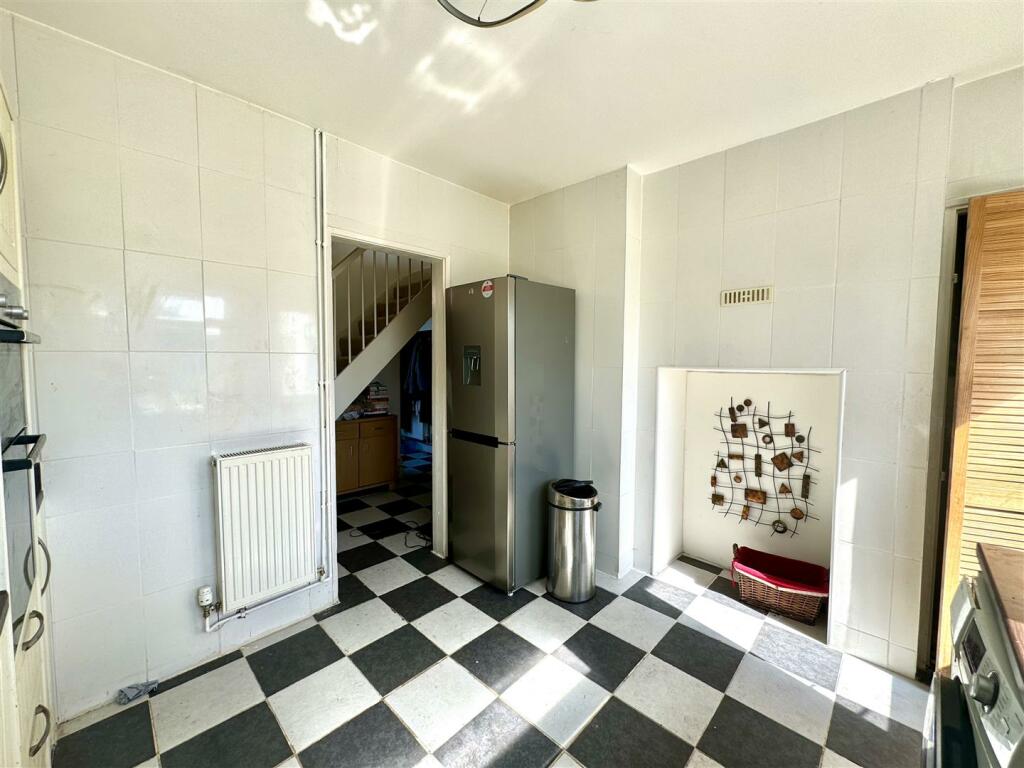 KITCHEN/BREAKFAST ROOM