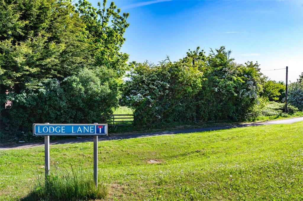 Lodge Lane