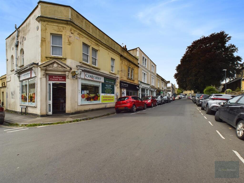 ACCOMMODATION (all d