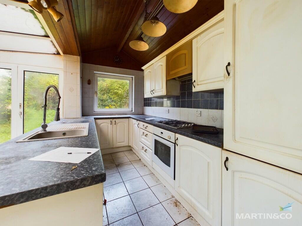 CAM03111G0-PR0185...