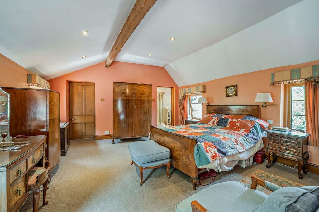 8558170-interior42-800.jpg