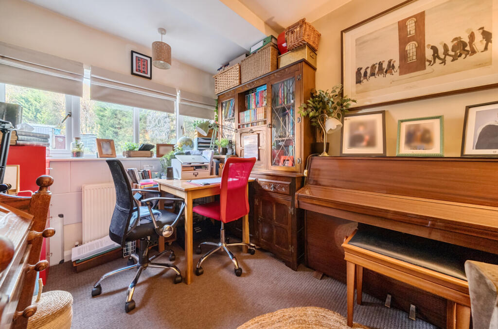 1380724-3-69147bc...