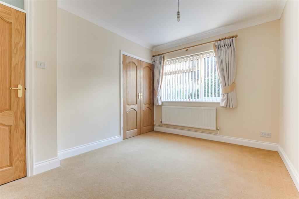 26 Greys Close-1.jpg