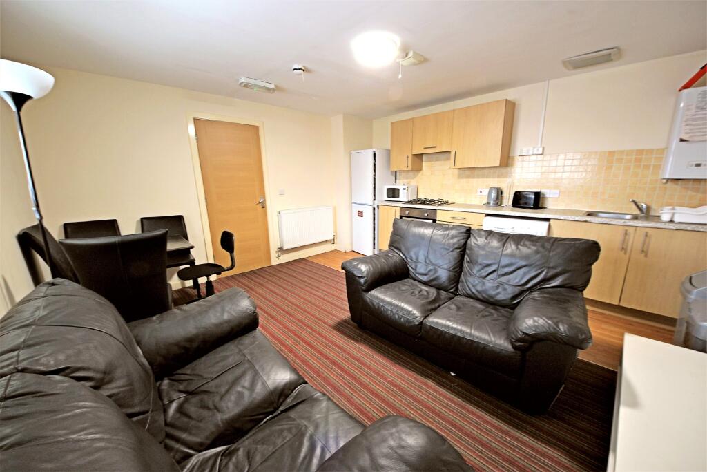 Kitchen Lounge