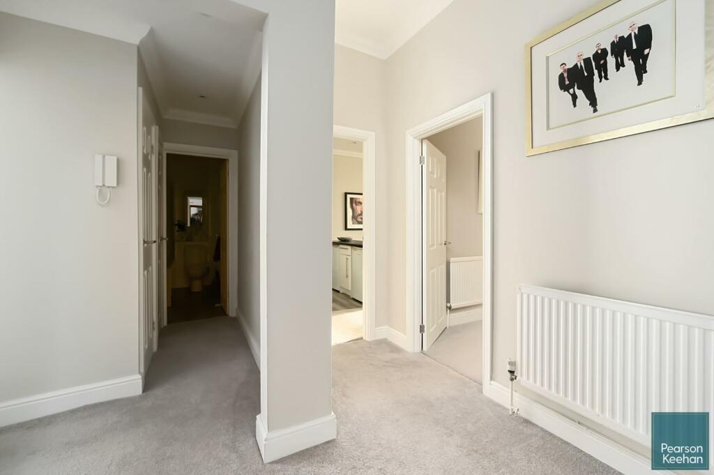 Girton House, Kingsway, Bn3 (10).jpg