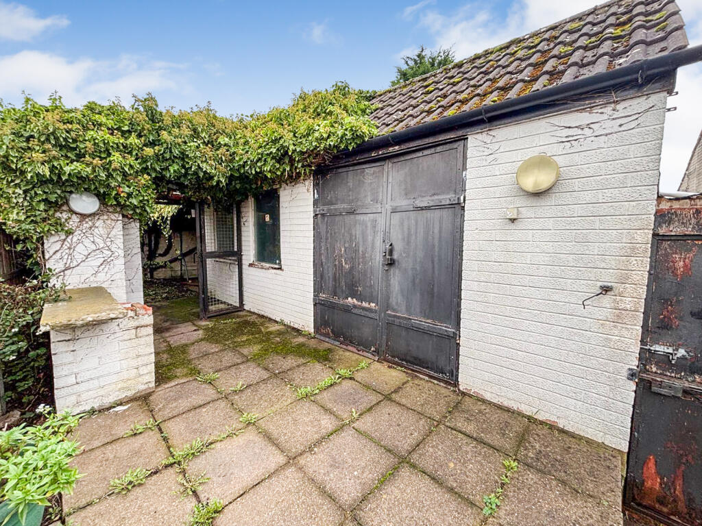 15 Woodland View - Out T202511071418.jpg