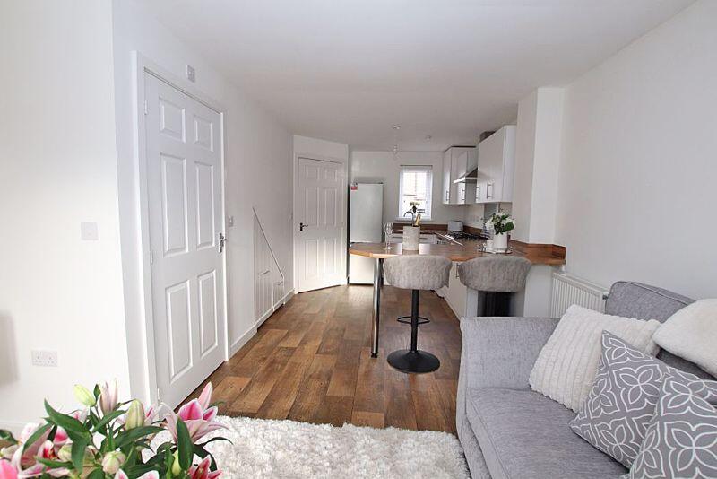 Kitchen living photo 2