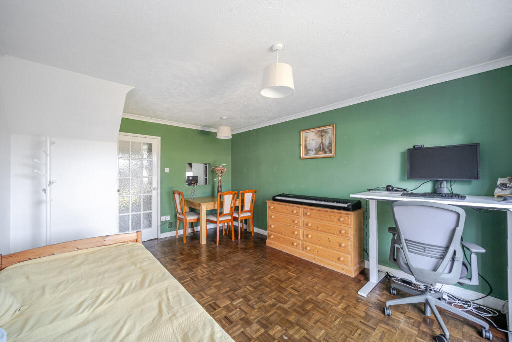 1332569-9-6896051...