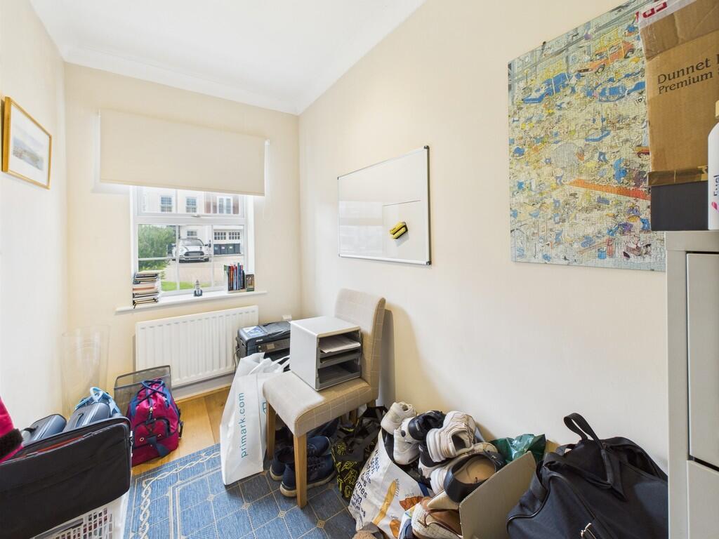 CAM02854G0-PR0392...