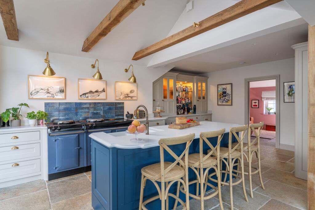 Kitchen with Snug_Yew Tree Cottage, Dittisham
