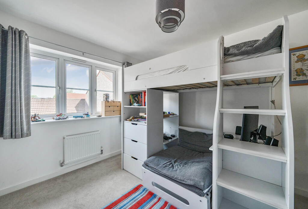 1299104-28-683072...