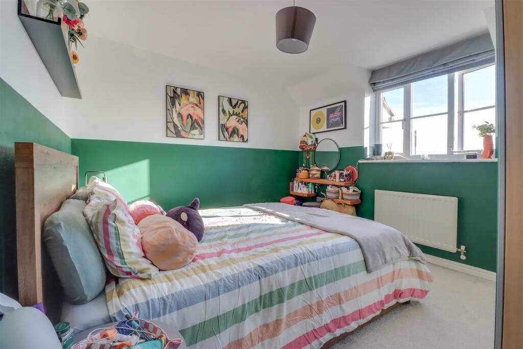 11 PEPYS COURT-5.jpg