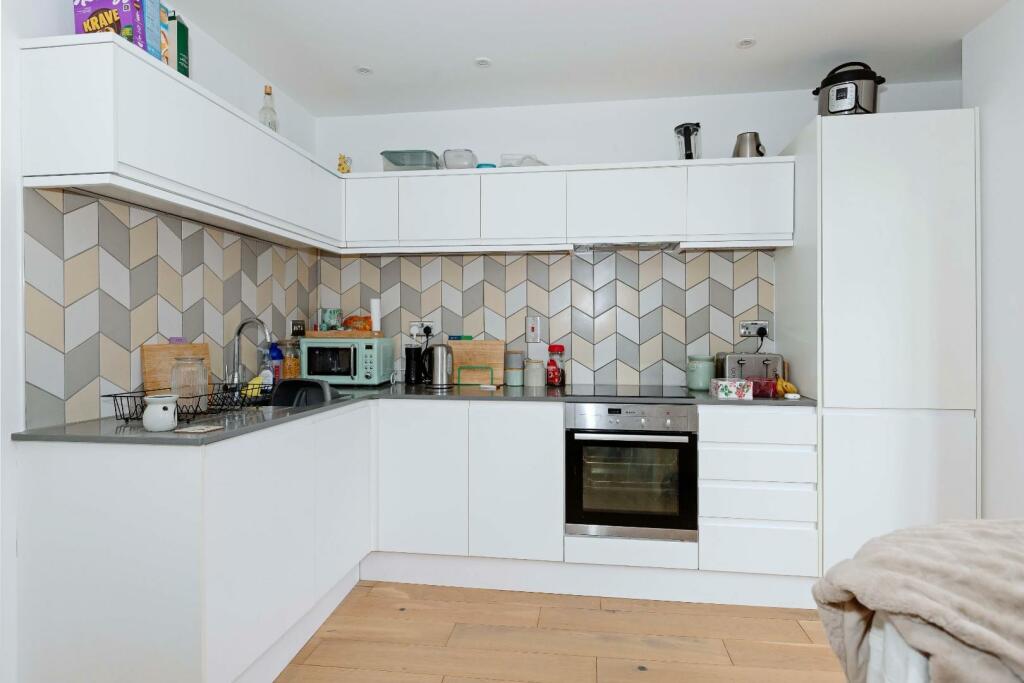 40 Russell House_6.JPG