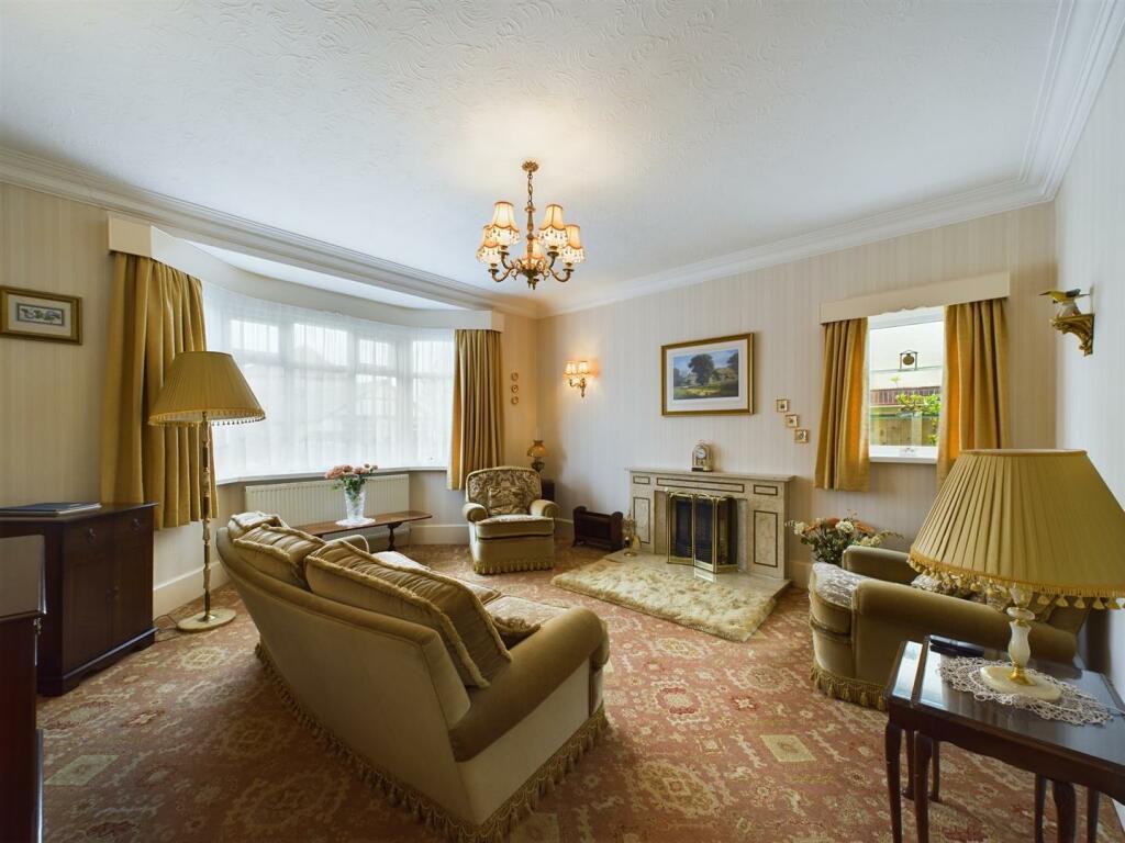 Lounge: