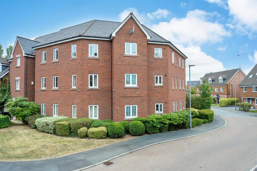 62 Chaise Meadow External-4 (EDIT).jpg