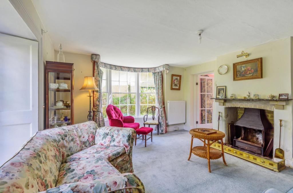 2- Sitting Room