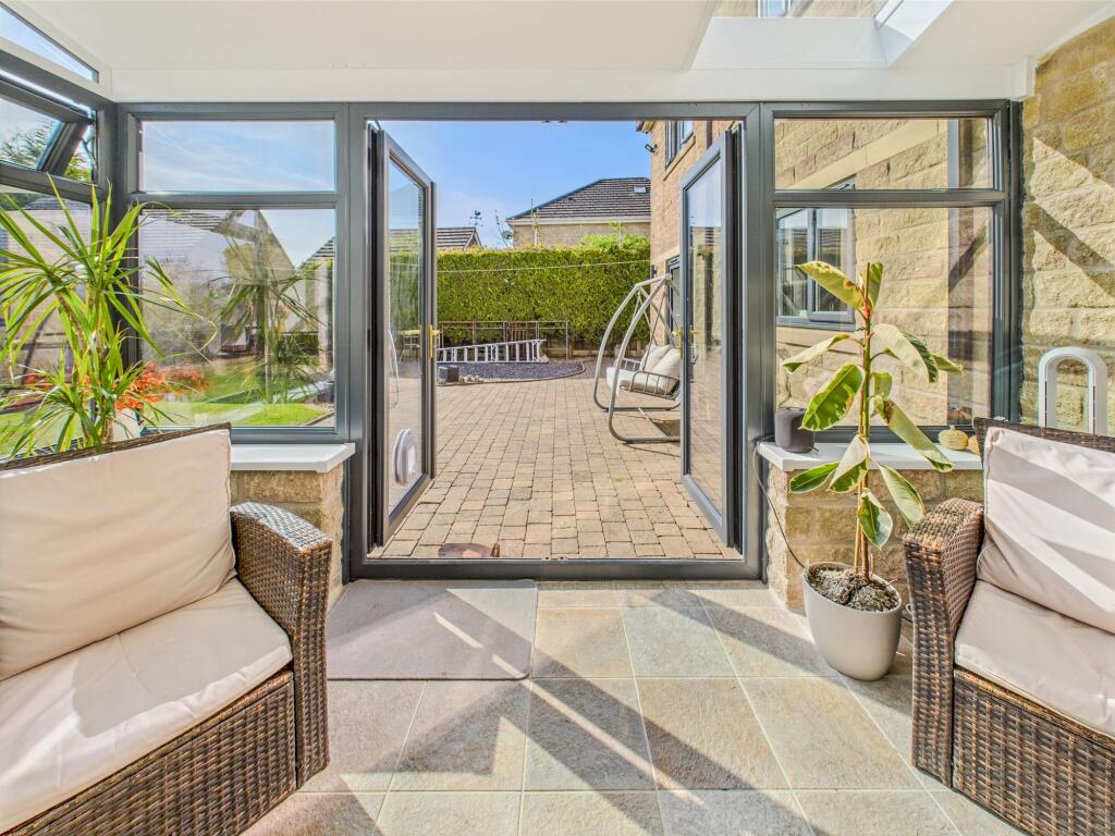 Conservatory to the Patio