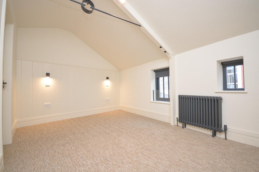 Primary Bedroom I...
