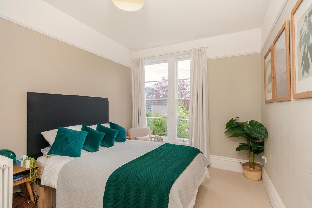 H1F2F0RRRD - Bedroom B.jpg