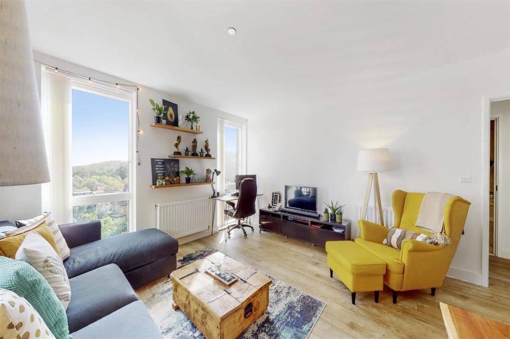 Flat 97, Chesterton House - ZwL2goDLNamRaWAIfNfb.j