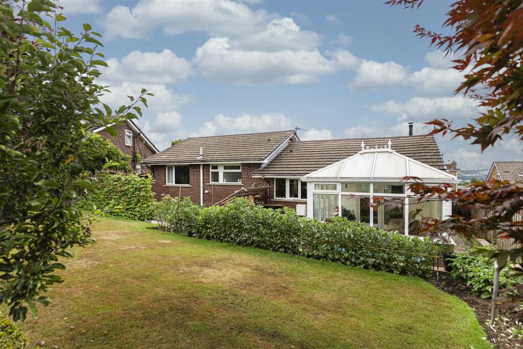 Bramleys Estate Agents - Gleneagles Way - Fixby (4