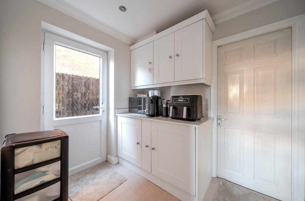 1389427-16-695e50...