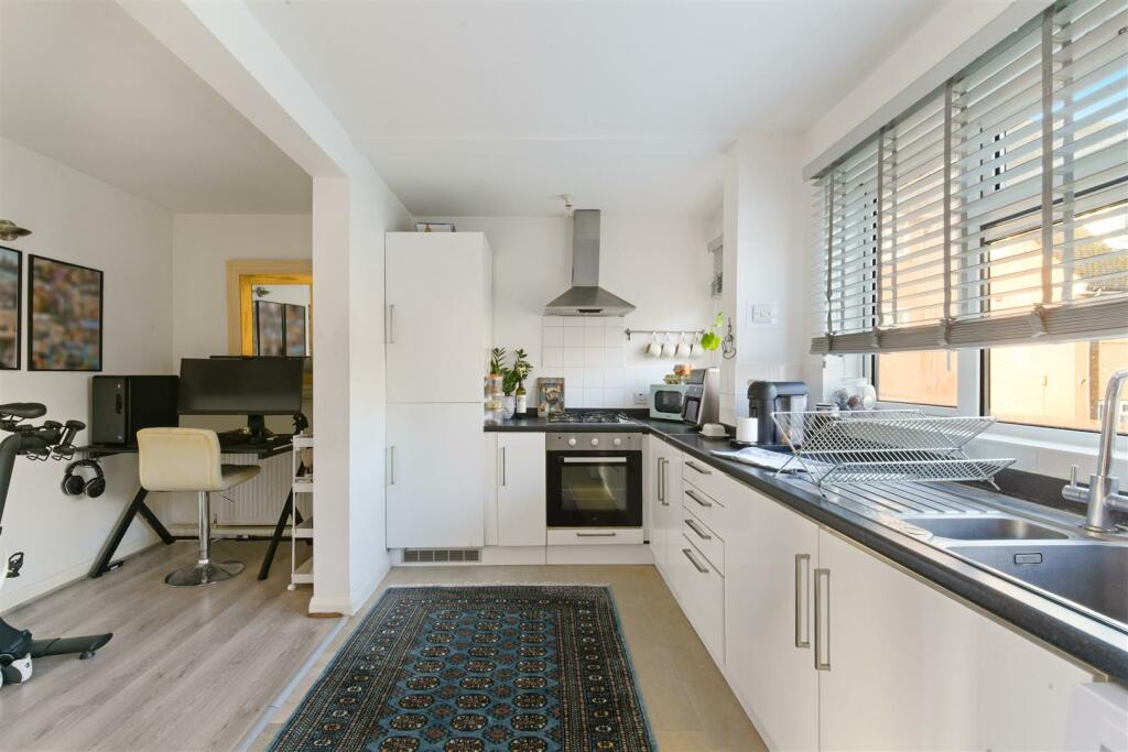 CRESSAL CLOSE (5).jpg