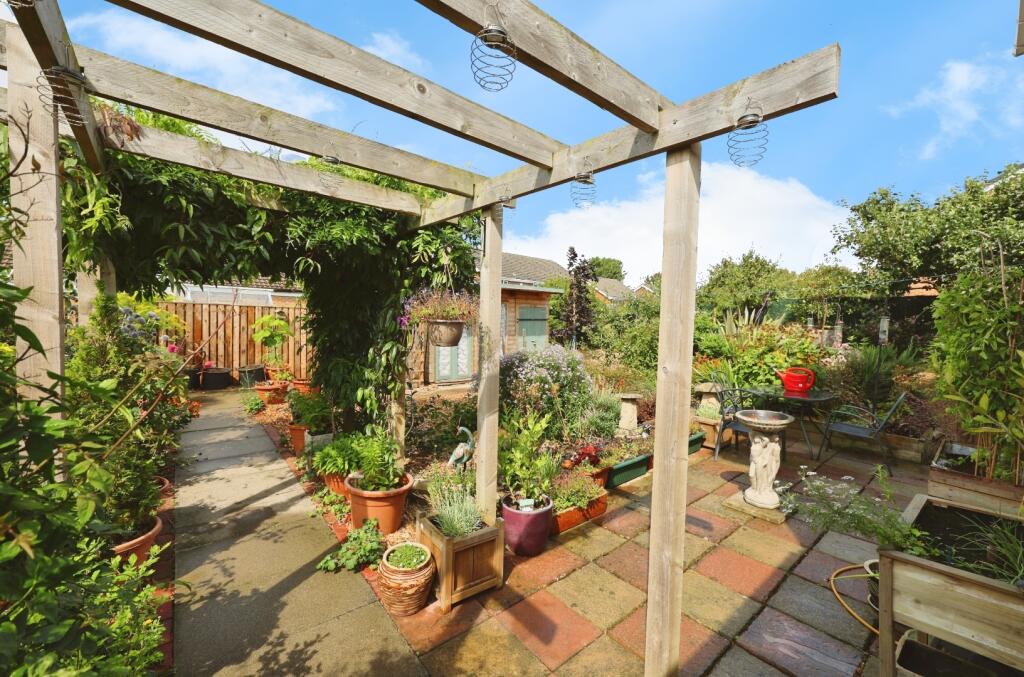pbox-garden-319393.JPG