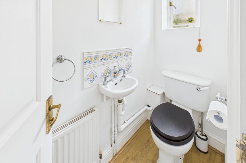 CAM02545G0-PR0390-STILL009