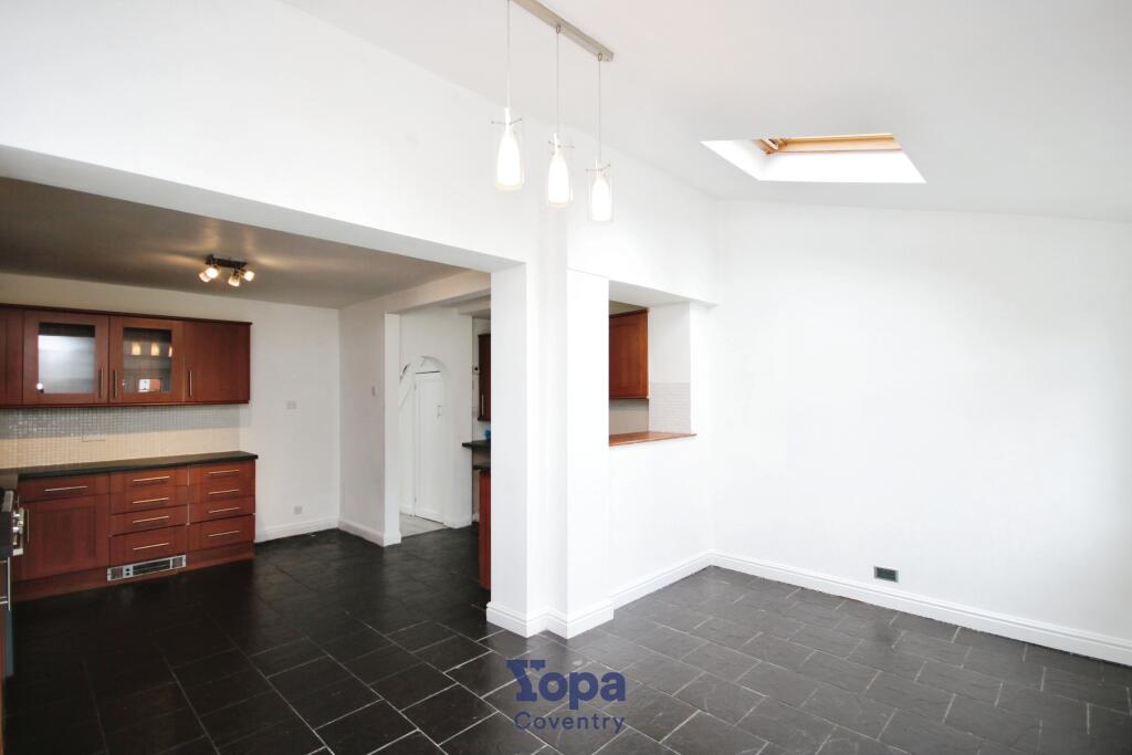 88aa82e6-Dining 20Area 202.JPG