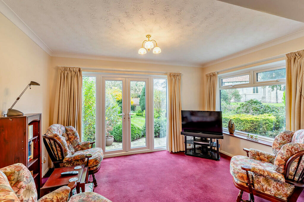 8628049-interior0...