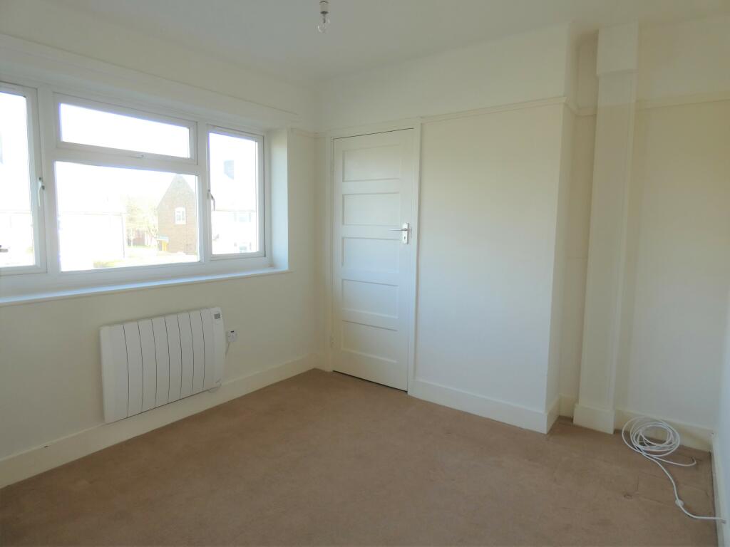 Pic 5 Bedroom Two.JPG