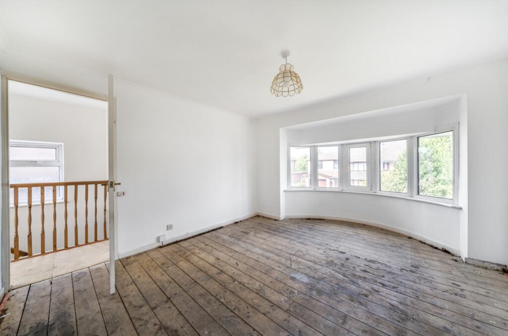 Master Bedroom 2 - 26 Whalley Close - EweMove Sale