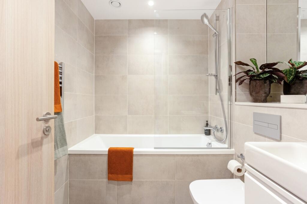 81955_Apartment 1...