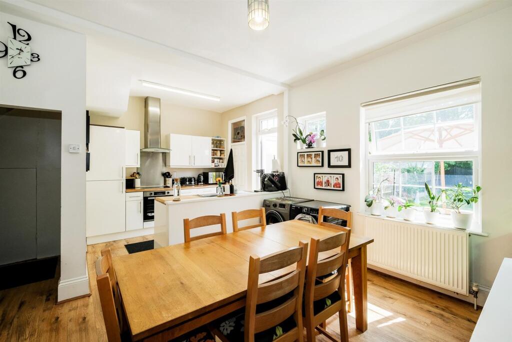 10 Studley Avenue-17_web.jpg