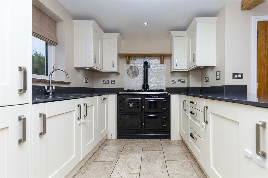Bramleys Estate Agents - Beech Court - Farnley Tya