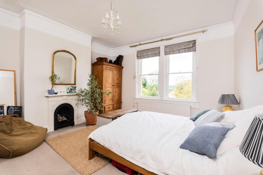 Flat 2, 42, Bloomfie