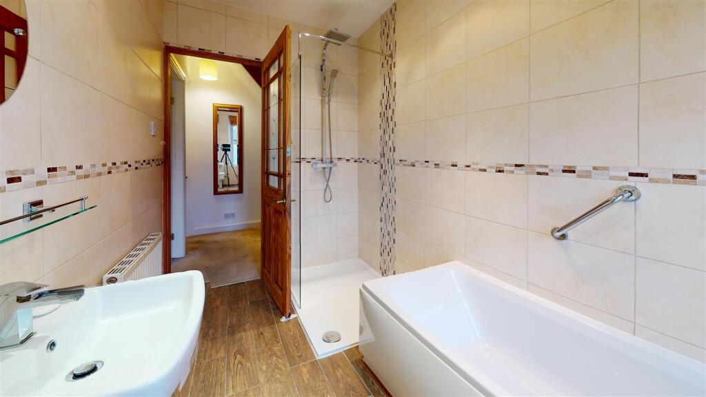 58-Carlton-Street-Bathroom.jpg