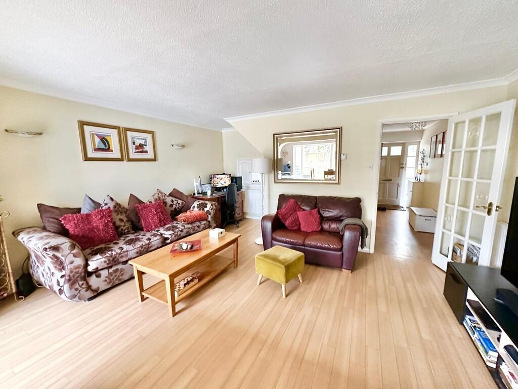 IMG-20250317-WA00...