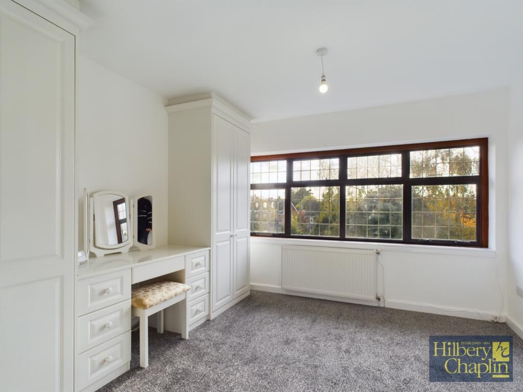 CAM02786G0-PR0080-STILL011