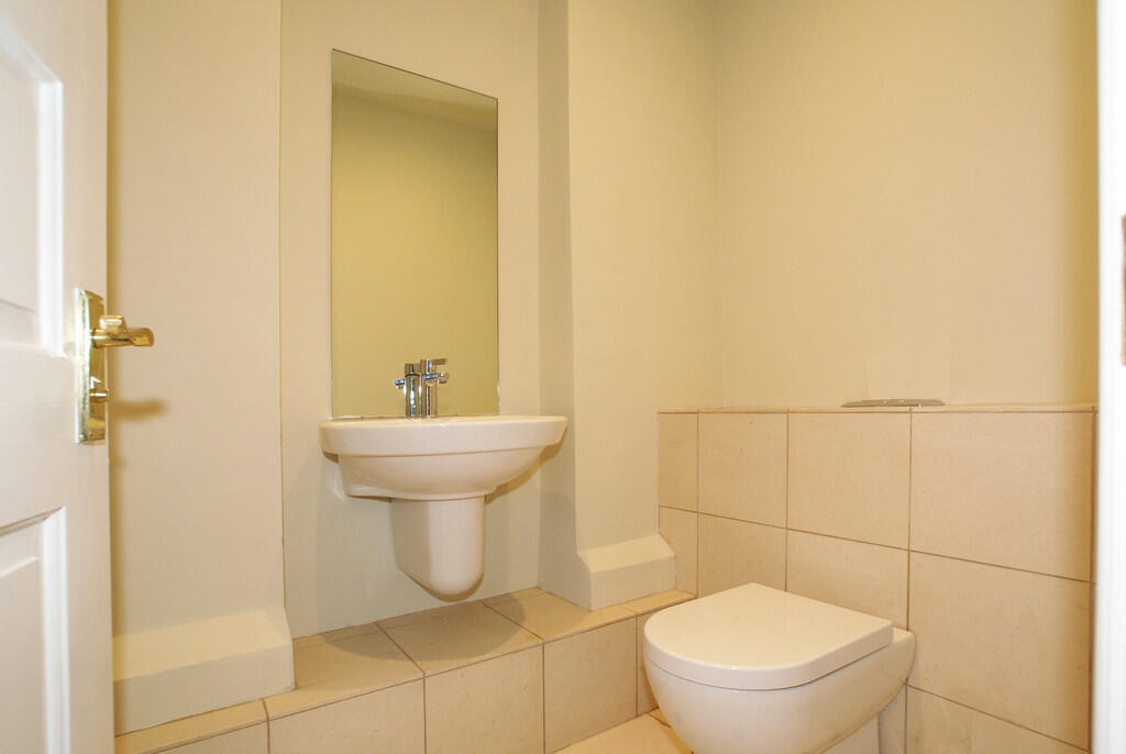 4 castle hill gro...