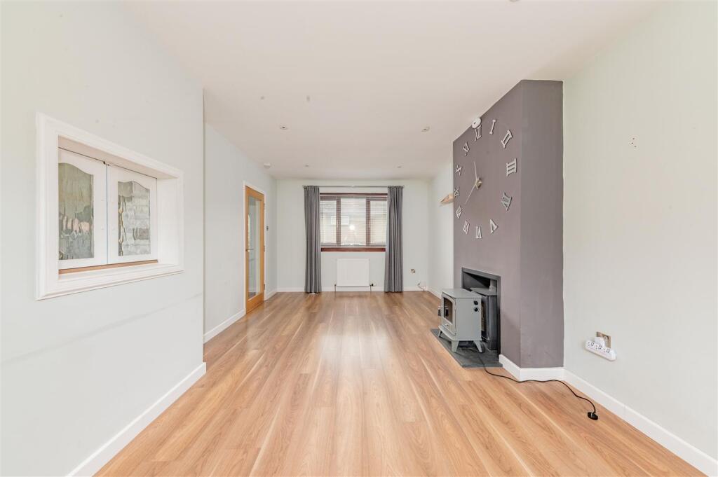 5 Strips of Craigie Place Dundee-4.JPG