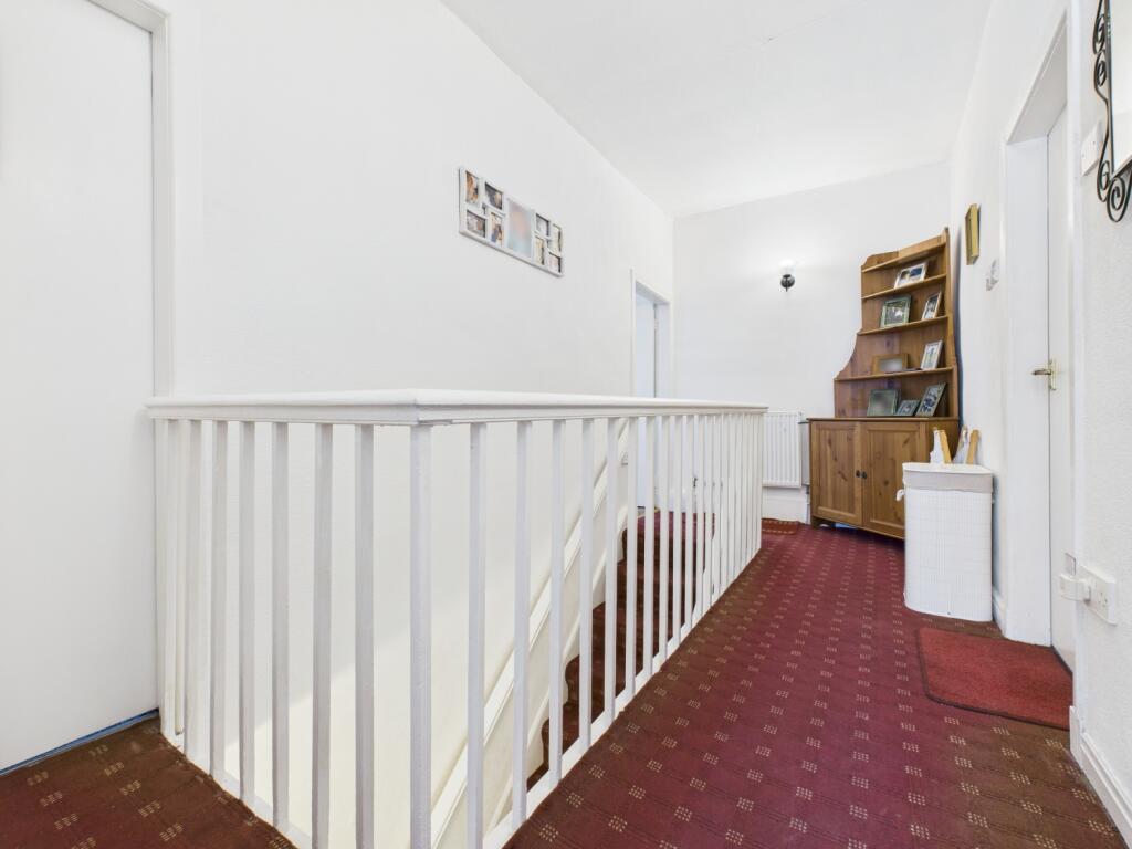 CAM03729G0-PR0107-STILL011