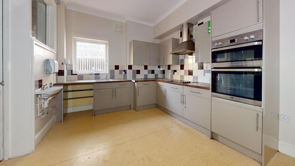 4 &amp; 6 Rosswood Gardens, Wallington SM6 8QZ