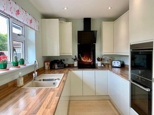 Fitted Kitchen