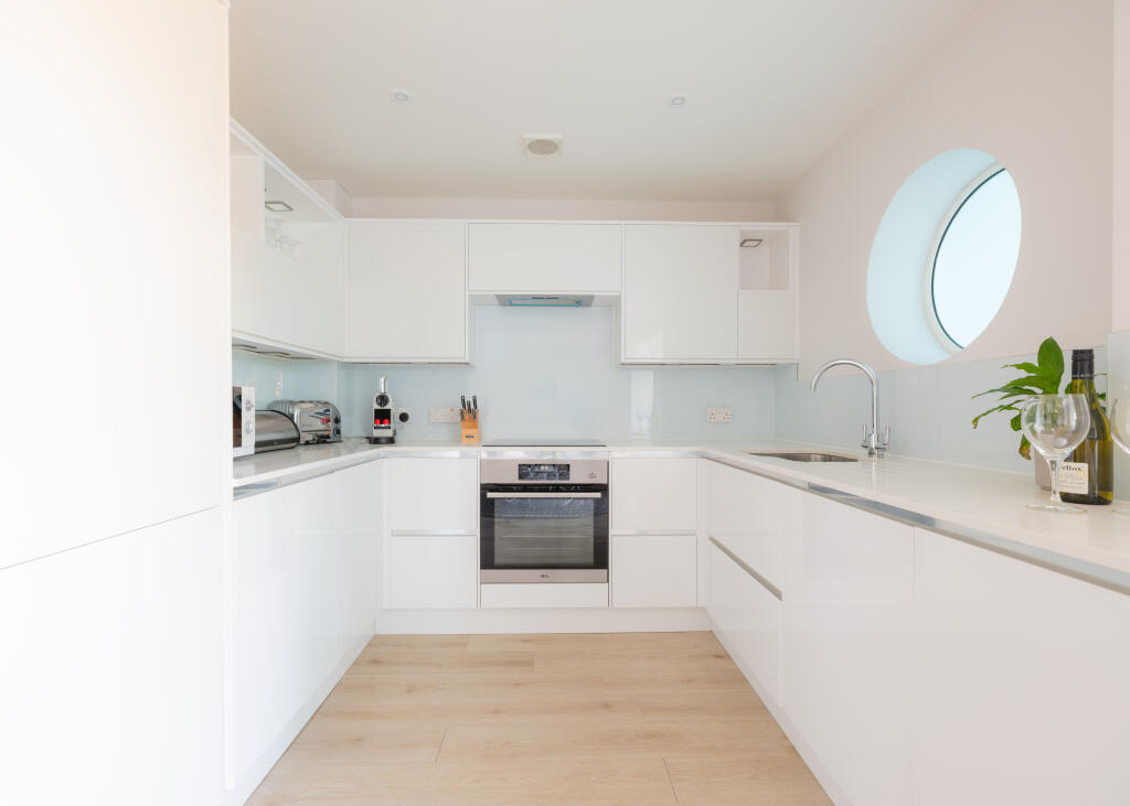 67d982d3843cc_St Moritz 1-35