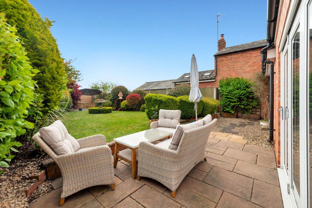 Bramley Rear Patio Seating