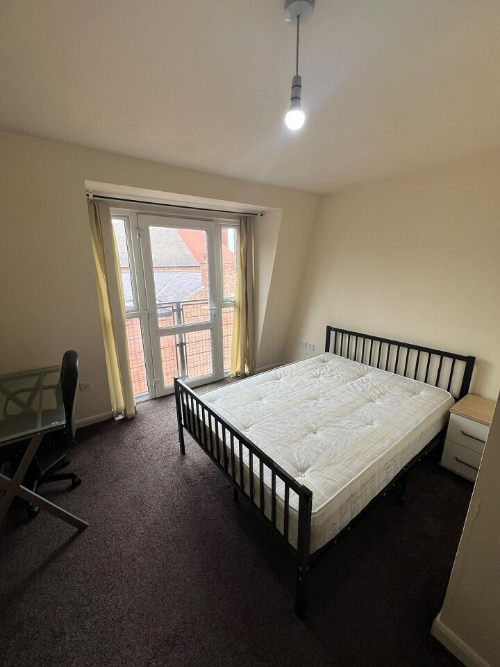 FLAT 16