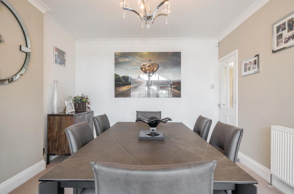 1304662-7-684b3e43023e0